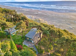 1322/1318 NW Voyager Way, Seal Rock, OR 97376