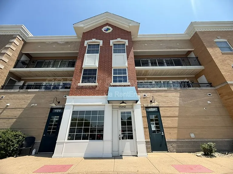 17212 Oak Park Ave #2SE — Photo 24