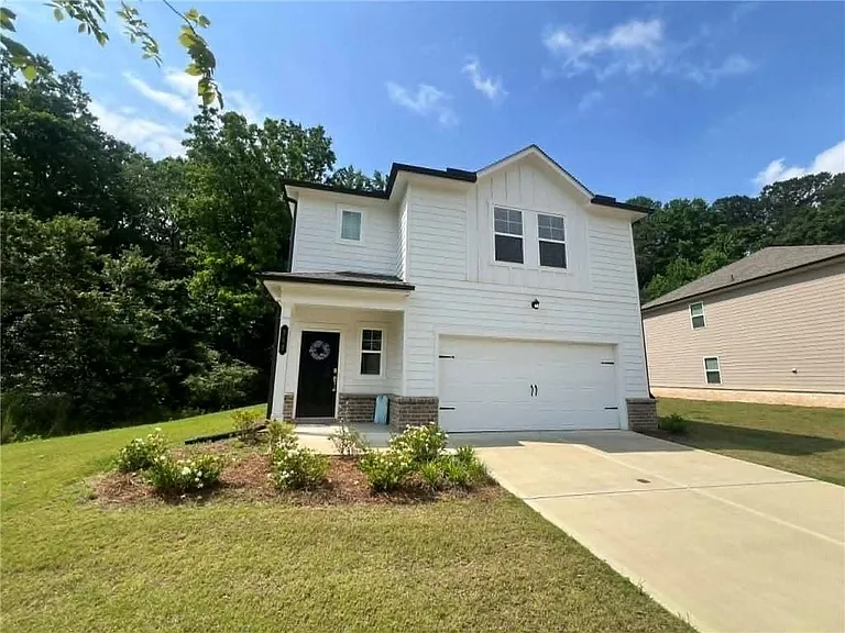 705 Evergreen Rd — Photo 2