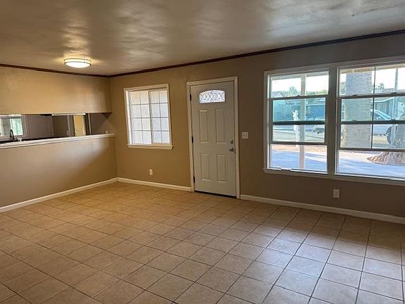3rd image of 45120 Crown Ave