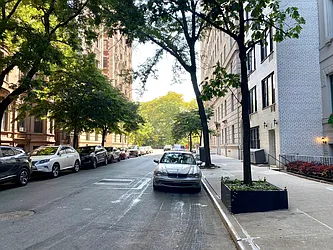 Rented by Harris Philip NYC