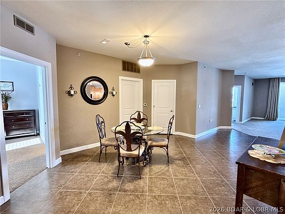 5th image of 184 Plaza Gardens Ct Unit 3A