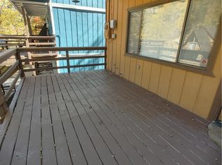 32981 Deer Ln, Arrowbear Lake, CA 92382