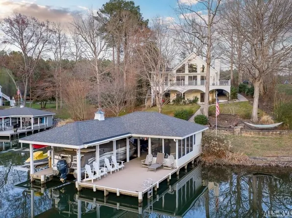 404 Woodhaven Ln, Henrico, NC 27842