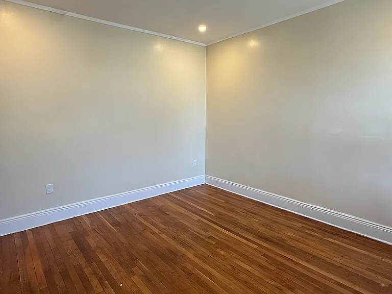 86 Sutherland Rd #14 — Photo 4