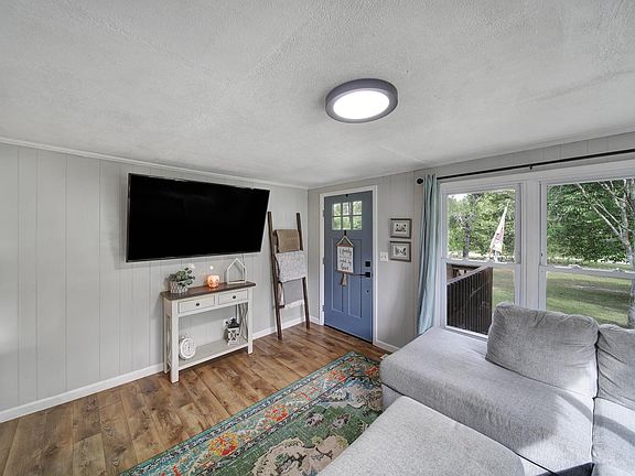 4th image of 1119 Scott Rd