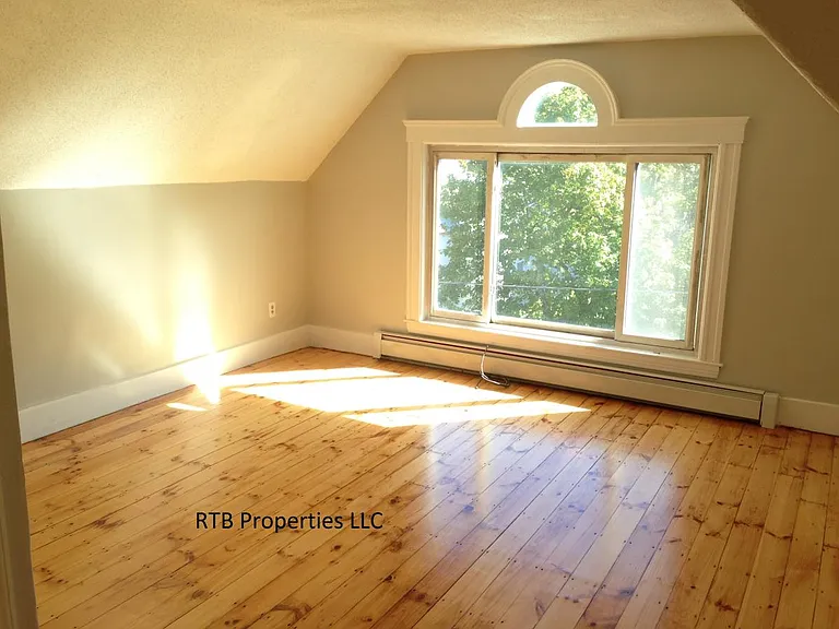 24 Baker St #3 — Photo 5