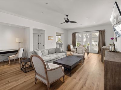 18 W Victoria St APT 206, Santa Barbara, CA, 93101