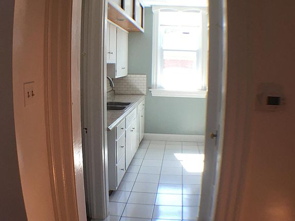 bright and light kitchen - welcome home!