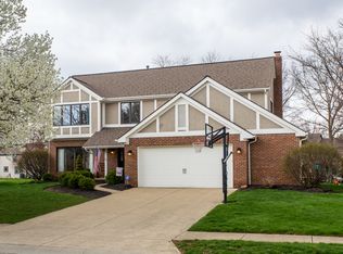 116 Trail Edge Cir, Powell, OH