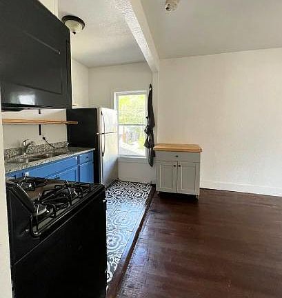 3rd image of 616 W Craig Pl Unit 102