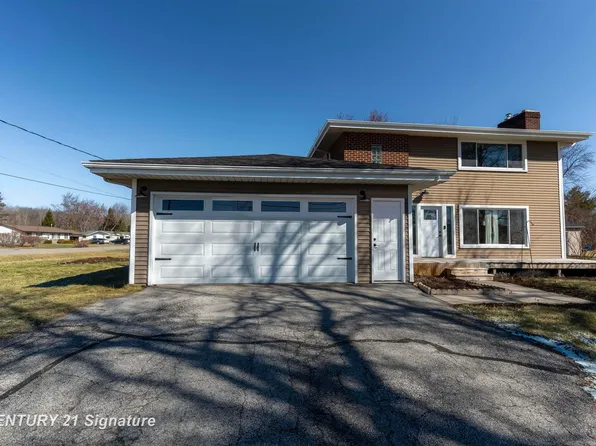 2251 E Stewart Rd, Midland, MI 48640