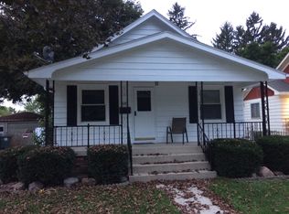 418 N Kelly St, Hobart, IN 46342