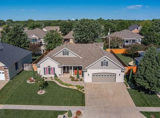 312 Greystone Dr, Salina, KS 67401