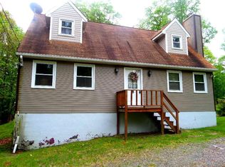 113 Lehman Rd, Bushkill, PA 18324