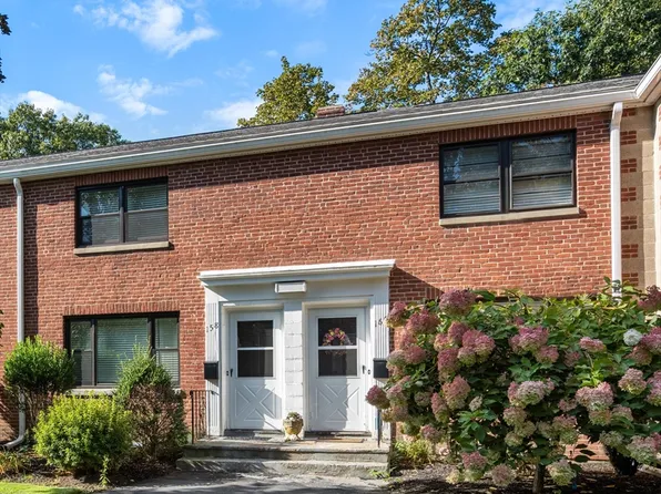 158 Church St Unit 158, Waltham, MA 02452
