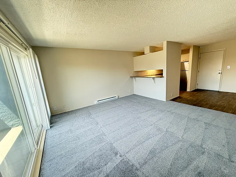 Otis Terrace Apartments — Photo 26