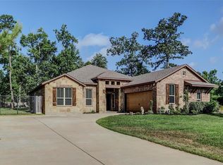 359 Royal Navigator Rd, Montgomery, TX 77316