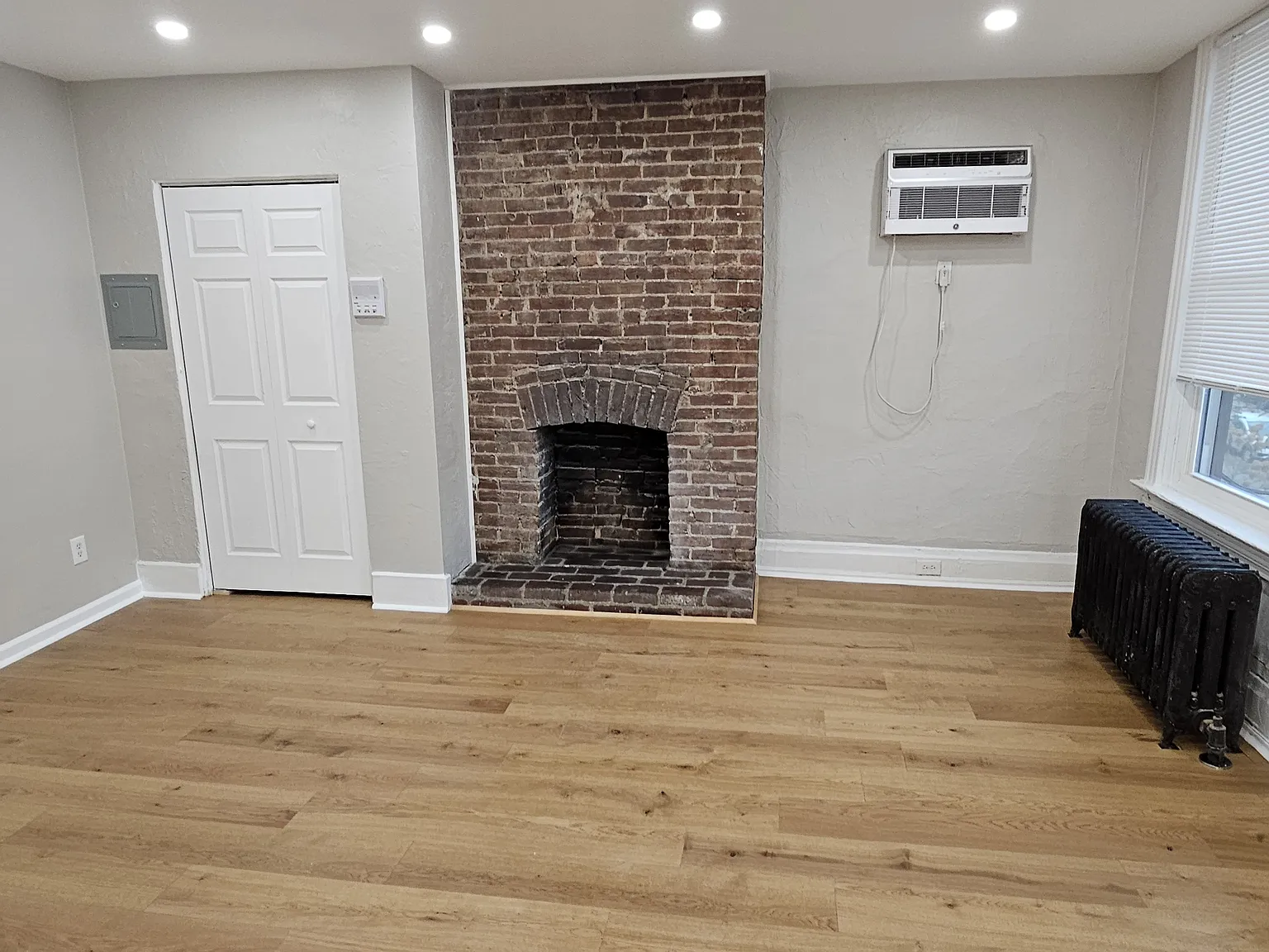 1 bed, 650 sqft, $1,210 — Photo 3