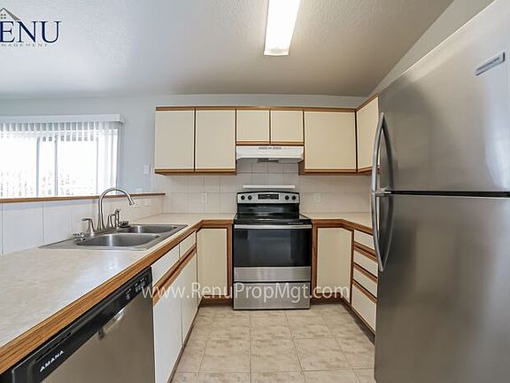 4th image of 537 Florida Cir