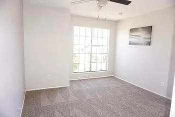 409 E Topeka Dr — Photo 16