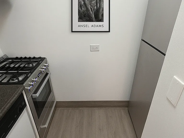 200 W 20th St #402 — Photo 10