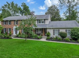 63 Stonybrook Ln, Buffalo, NY 14221