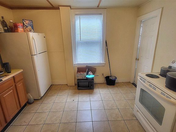 2nd image of 112 Smith Street