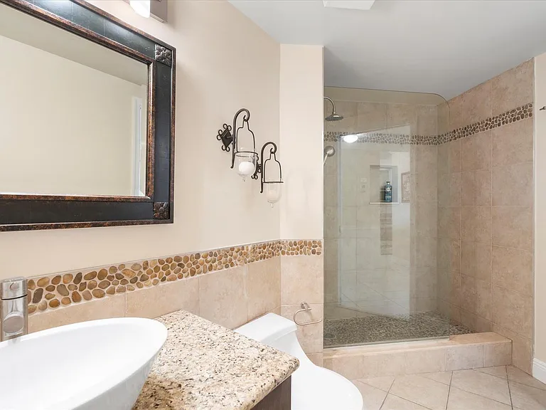 18260 N Bay Rd #304 — Photo 28