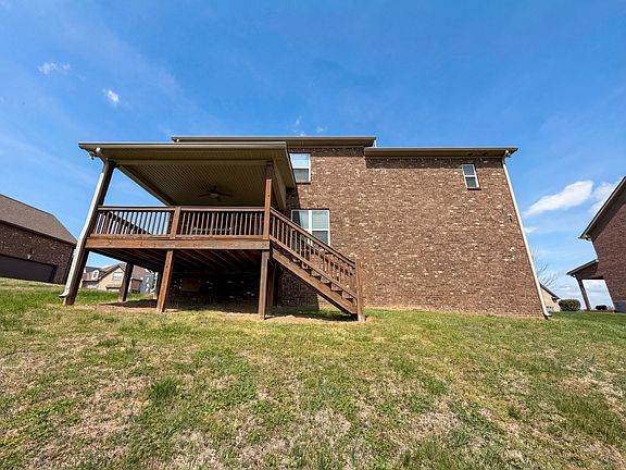5th image of 210 Hickory Pointe Dr