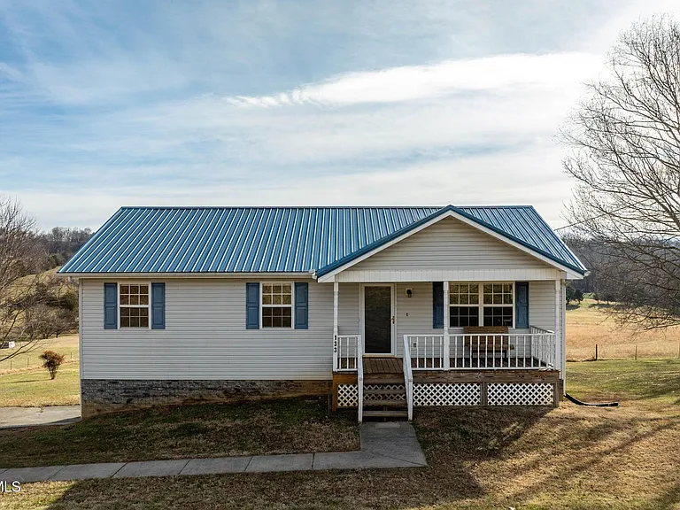 133 Paynetown Rd — Photo 1