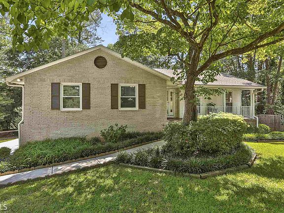 2nd image of 115 Azalea Dr