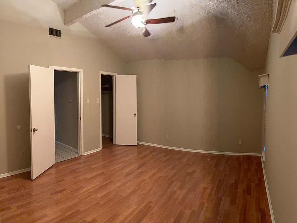 2nd image of 11637 Coleta Creek Dr