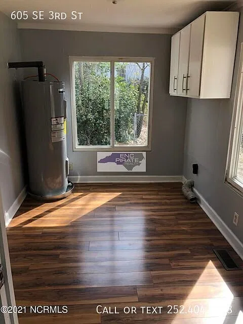 3 bed, $1,200 — Photo 4