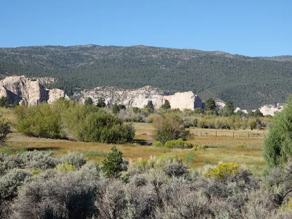 3600 E Teasdale Rd, Teasdale, UT 84773