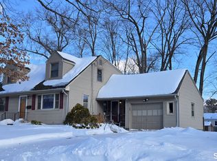 40 Beech Rd, Enfield, CT 06082