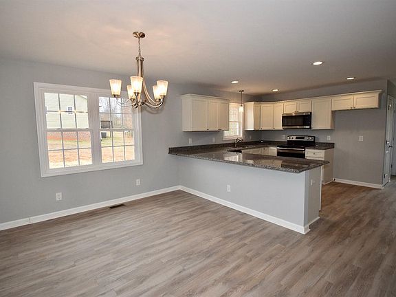 4th image of 31 Valleyview Dr