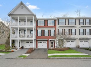 54 Warrington Round, Danbury, CT 06810