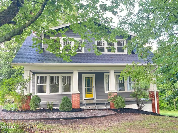 998 Carroll Creek Rd, Johnson City, TN 37601