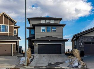 68 NW Walcrest Vw SE, Calgary, AB T2X4G3