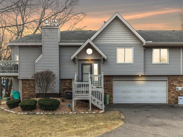 171 Galtier Pl, Shoreview, MN 55126