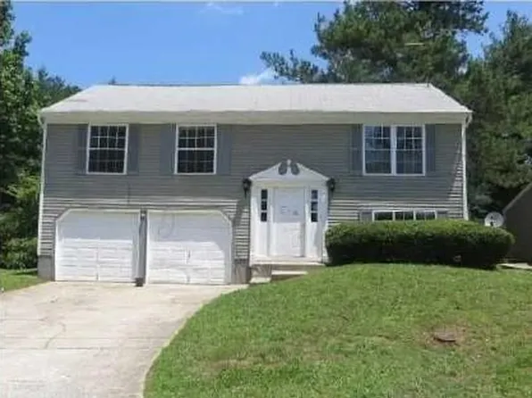 5318 Tracey Dr, Stone Mountain, GA 30088