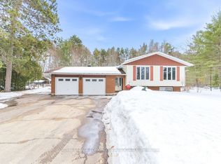 15 McKay St, Petawawa, ON K8H3G7