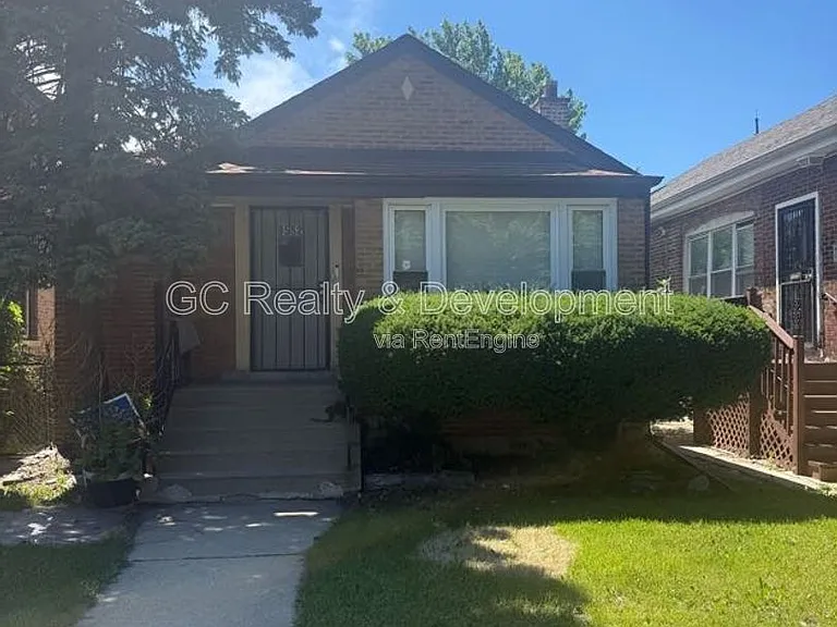 9552 S Greenwood Ave — Photo 1