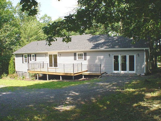 2nd image of 250 Kerns Mountain Ln