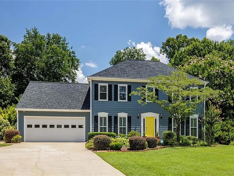 1140 Mitsy Forest Dr NE — Photo 1