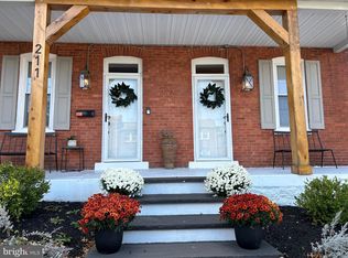 211 E Walnut St, Ephrata, PA 17522