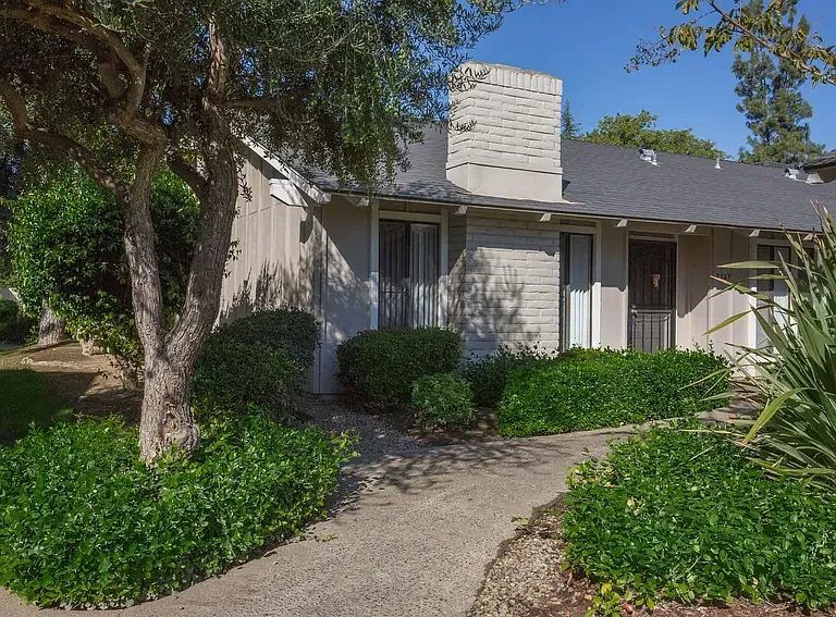 Bear Creek Manor/Bear Creek Terrace — Photo 17
