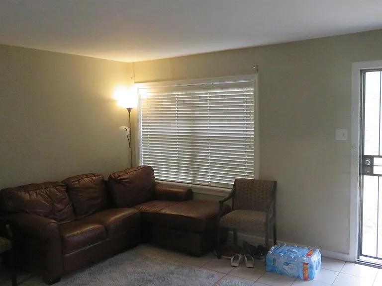 1731 Valley Ave #G — Photo 2