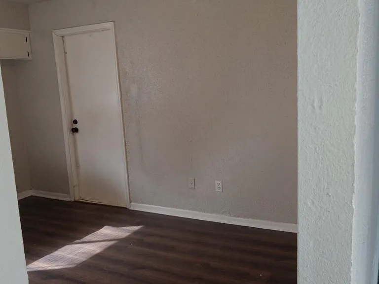 9306 Saint Lo Rd — Photo 6